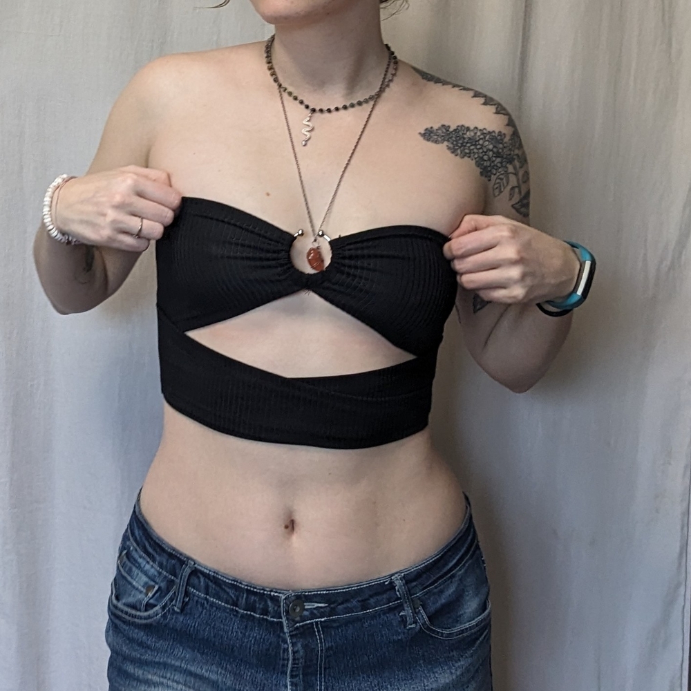 2/$25 Shein Black Ribbed Strapless Cutout Top With O-Ring